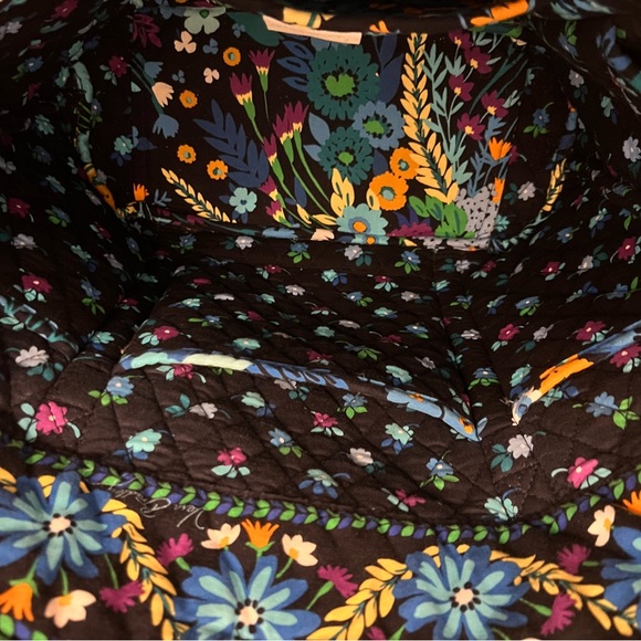 Vera Bradley Bags - Picture 10 of 16
